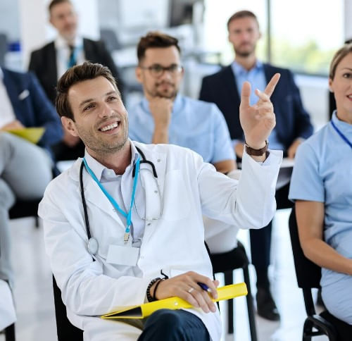 IV Cours de gestion de clinique et d'entrepreneuriat médical