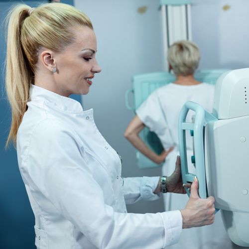 Aperfeiçoamento em mamografia e densitometria óssea