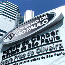 Especialización multiprofesional en oncología con énfasis en la salud de los adultos